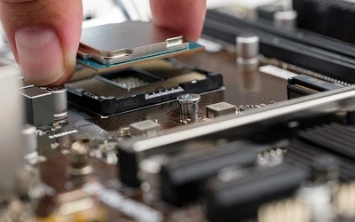 cpu-4393378_640.jpg