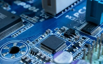 美光科技宣布出货用于AI数据中心的关键内存产品